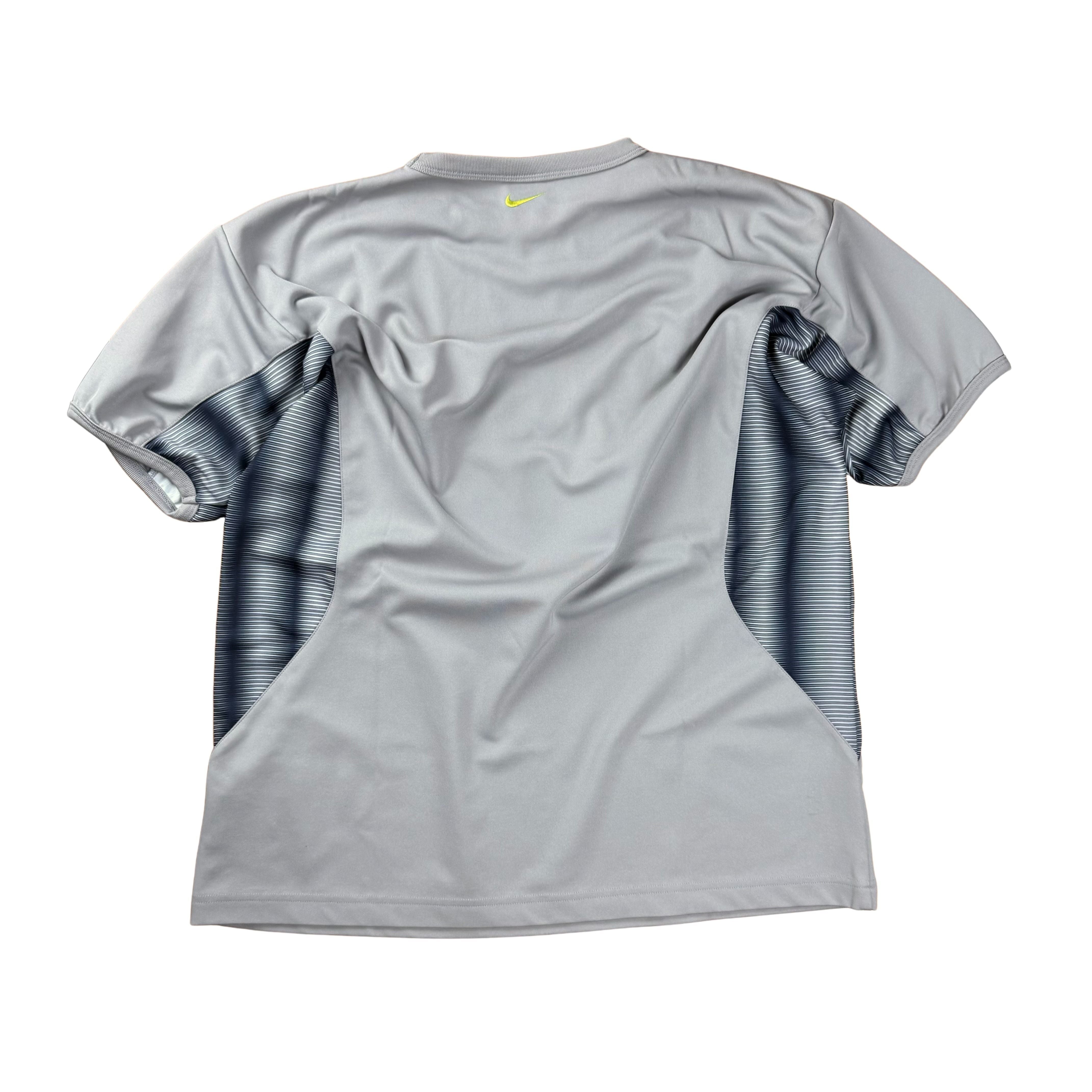 Vintage Nike T-Shirt Y2K - L