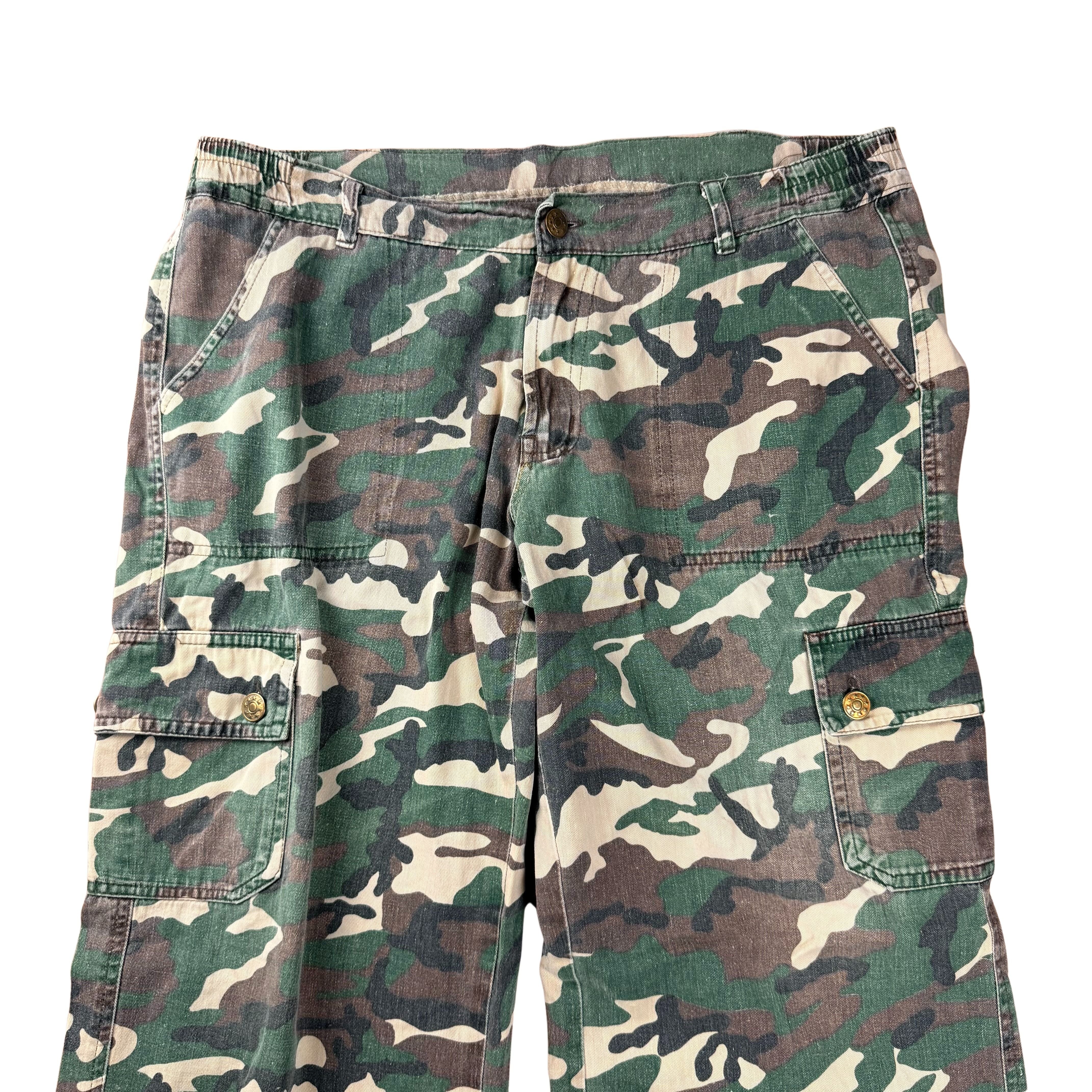 Vintage Washed US Army Camo Cargo Hose Flared  - L