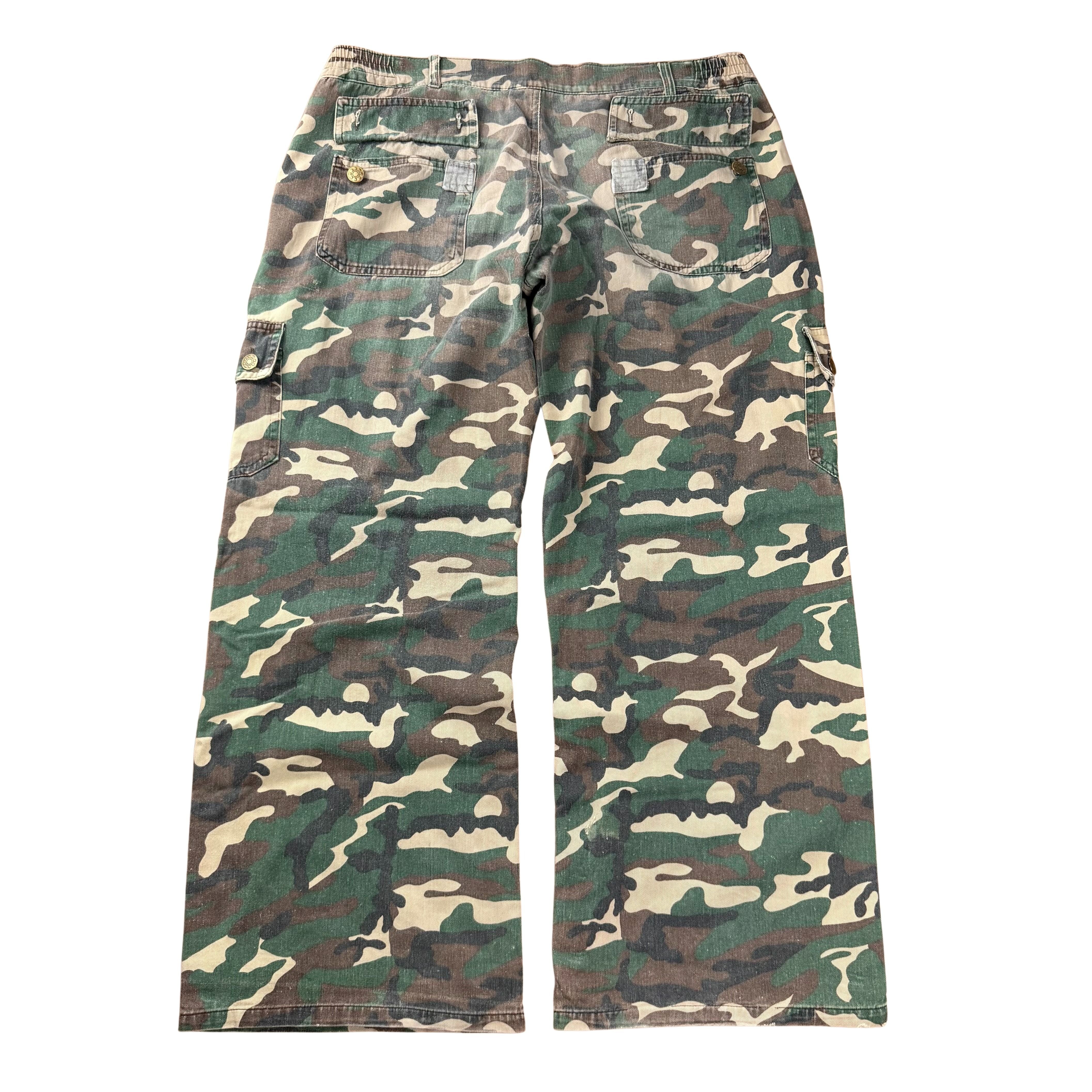 Vintage Washed US Army Camo Cargo Hose Flared  - L